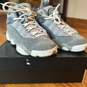 Jordan 6 rings grey size 4Y